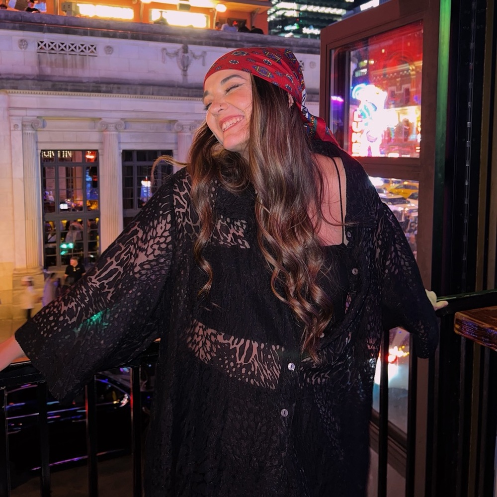 Meet your Posher, Adrienne